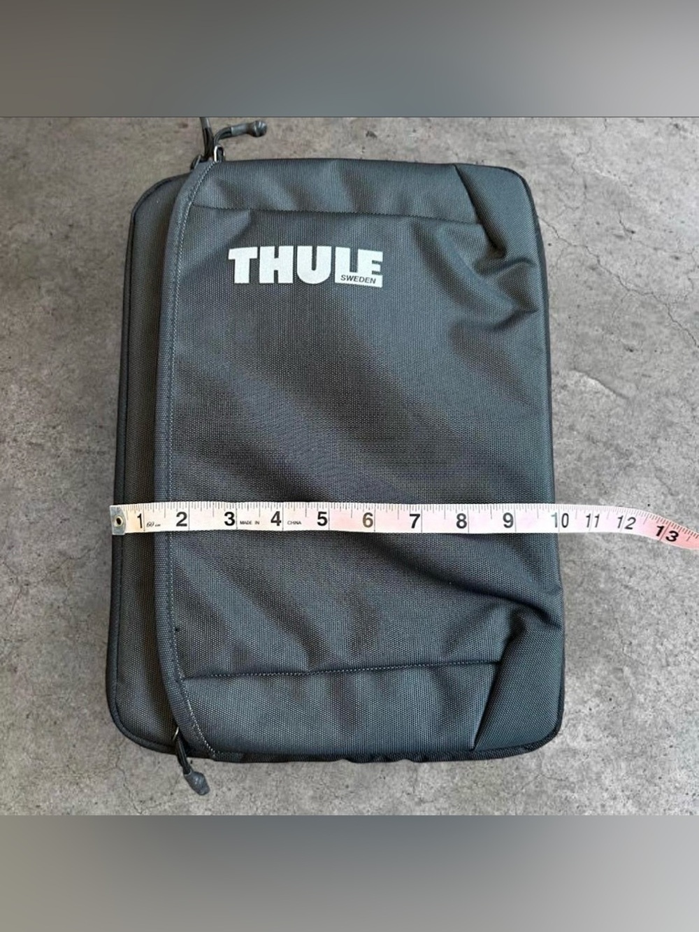 Thule Laptop/Macbook Sleeve - Picture 7 of 7